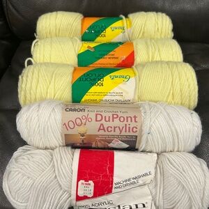 Carbon Yellow and White Acrylic Yarn Set